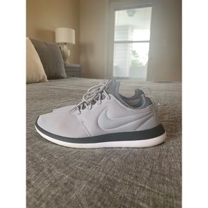 Nike Roshe Two Wolf Grey